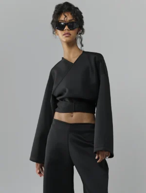 Cropped jacket black